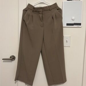 Aritzia effortless pant petite size 4